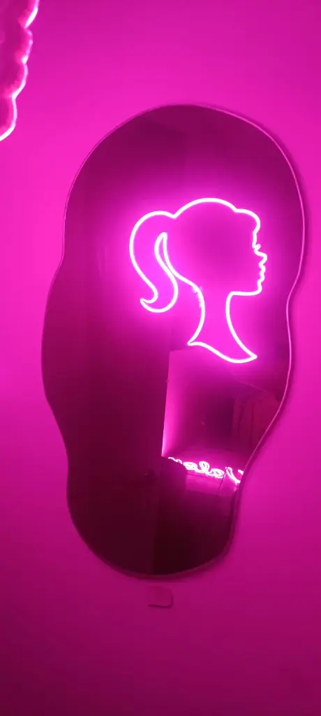Barbie Cartel Neon Led 30x40 Cm Deco Cotillon Fiesta