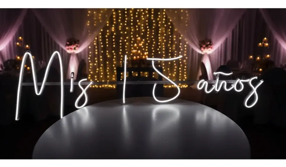 Cartel Mis 15 Años Neon Led 24x85 Cm Deco Fiesta Cotillon