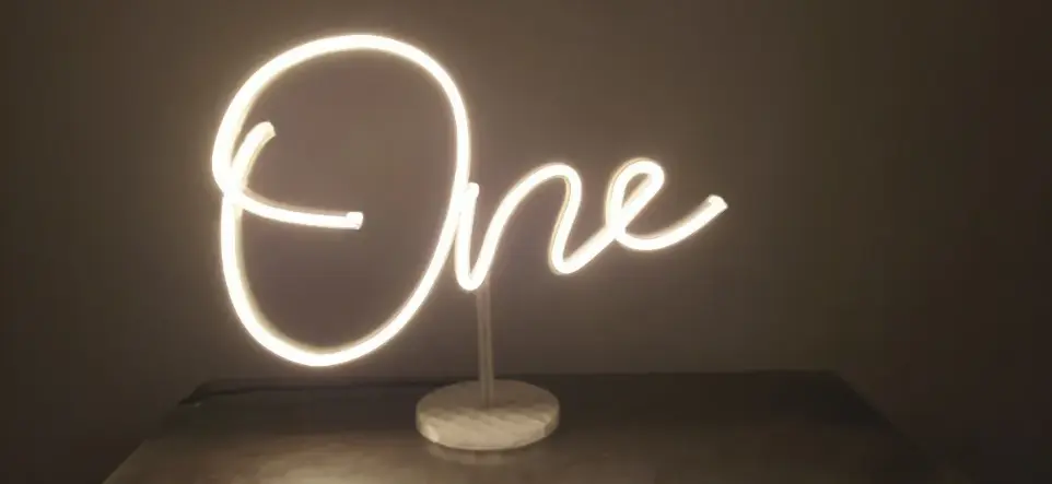 Cartel Neon Led One